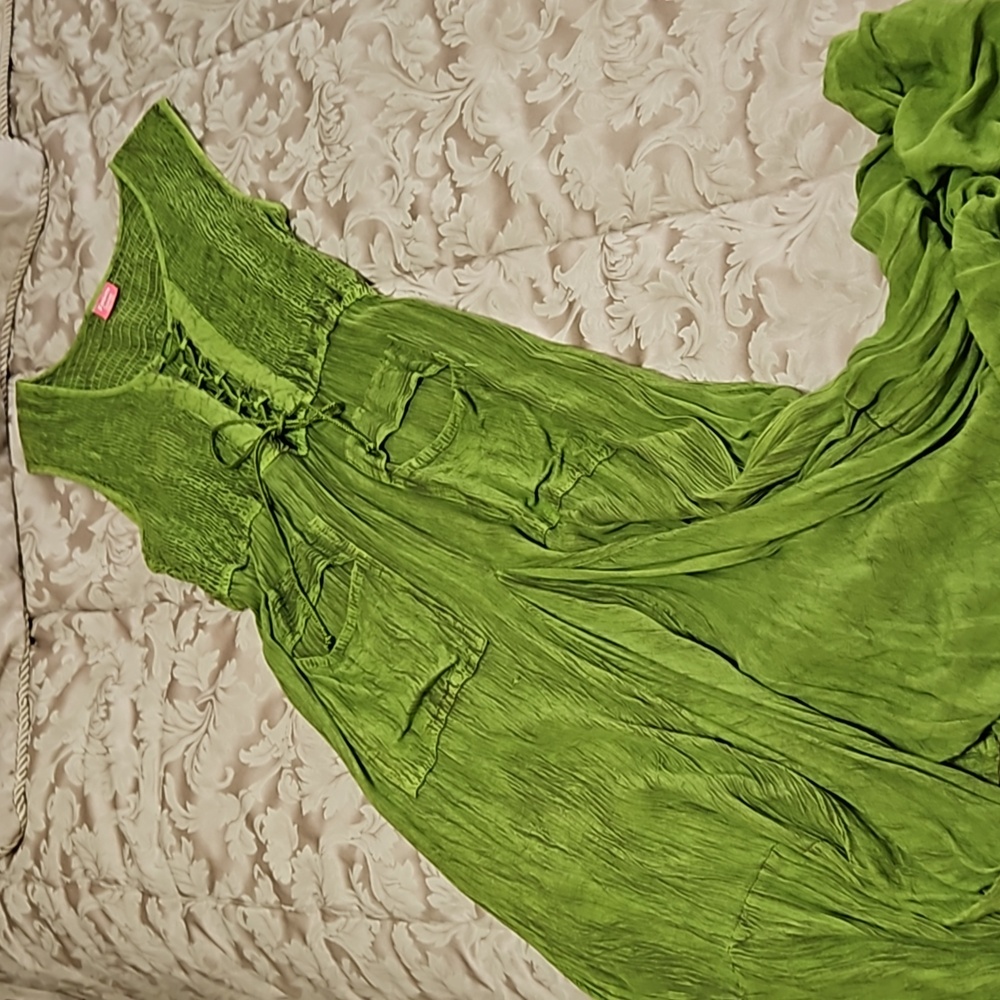 LOVELY SUMMER DRESS